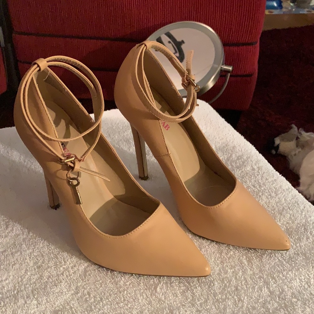 Nude pumps - Picture 3 of 9